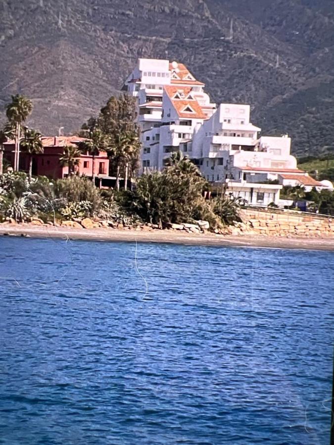 On The Beach - Penthouse On The Mediterranean Estepona Exteriör bild