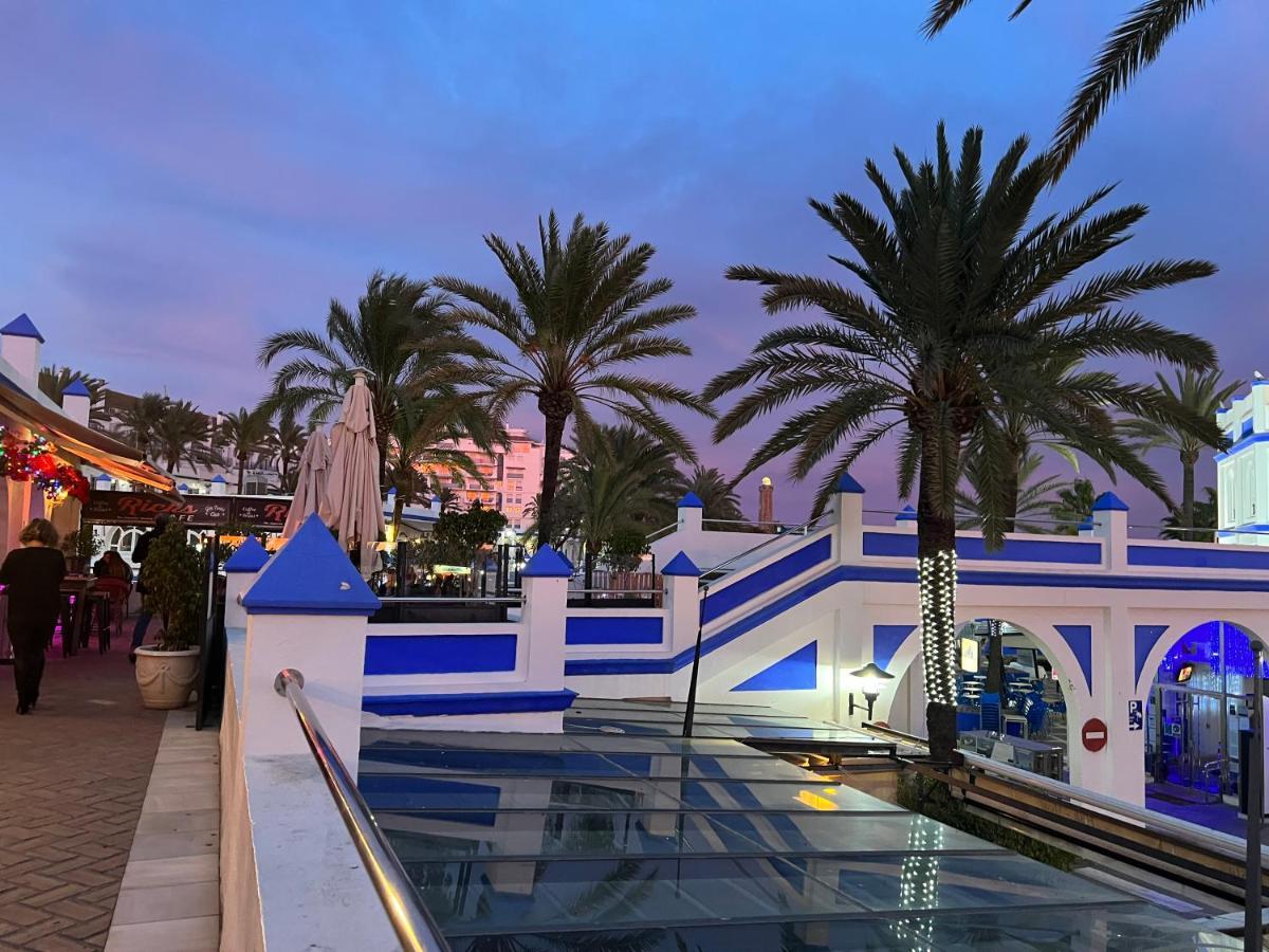 On The Beach - Penthouse On The Mediterranean Estepona Exteriör bild
